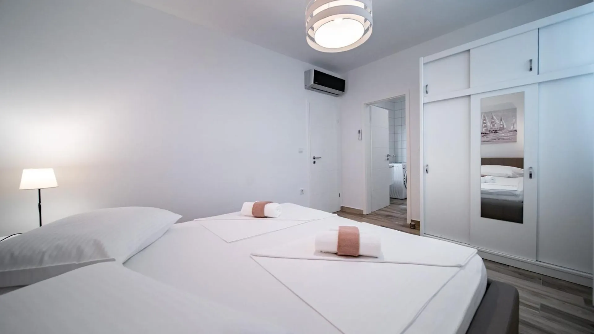 Villa Guliva - Sunny Vacation Paradise Supetarska Draga Apartment